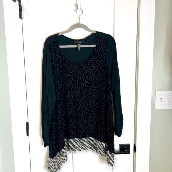 Style & Co Zebra Print Velvet Panel Fringe Bottom Hem Shark Bit Hem Top Size 1X - Picture 1 of 4
